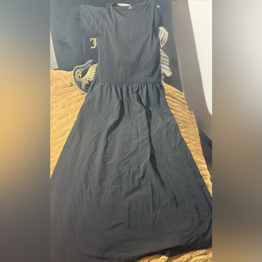 Elegant Black Maxi Dress